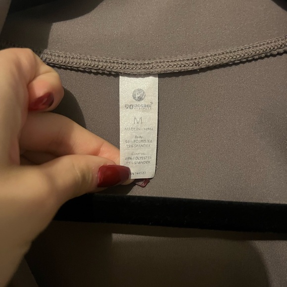 Cropped Workout Jacket - Picture 3 of 3